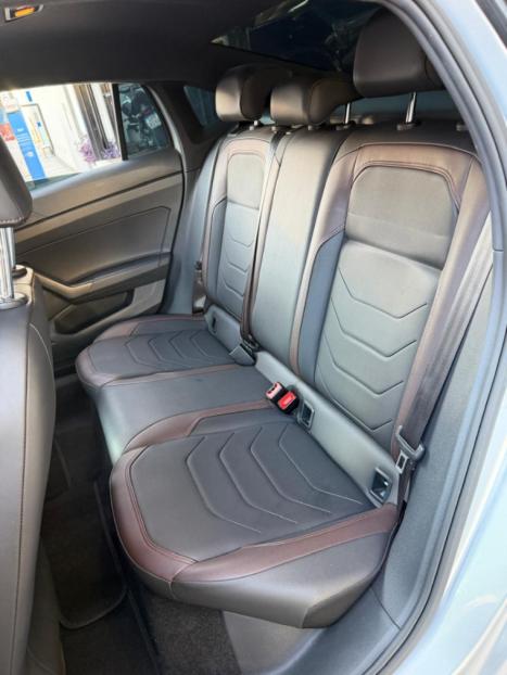 VOLKSWAGEN Virtus 1.0 4P 200 TSI FLEX HIGHLINE AUTOM�TICO, Foto 17