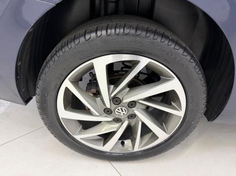 VOLKSWAGEN Virtus 1.0 4P 200 TSI FLEX HIGHLINE AUTOM�TICO, Foto 15