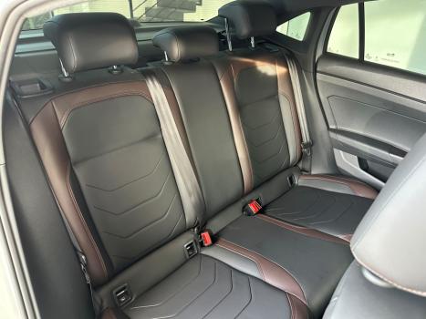 VOLKSWAGEN Virtus 1.0 4P 200 TSI FLEX HIGHLINE AUTOM�TICO, Foto 9