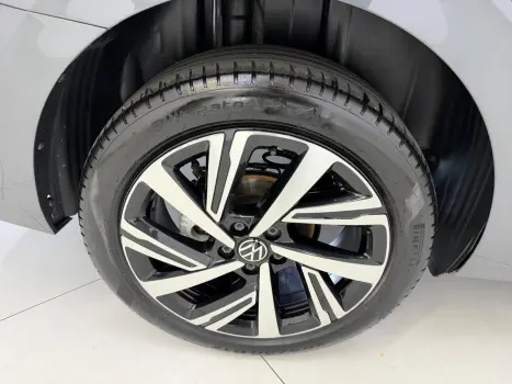 VOLKSWAGEN Virtus 1.0 4P 200 TSI FLEX HIGHLINE AUTOM�TICO, Foto 14