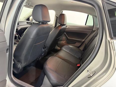 VOLKSWAGEN Virtus 1.0 4P 200 TSI FLEX COMFORTLINE AUTOM�TICO, Foto 6
