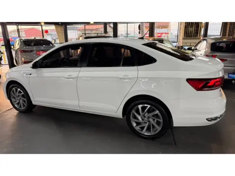 VOLKSWAGEN Virtus 1.0 4P 200 TSI FLEX HIGHLINE AUTOMÁTICO, Foto 17
