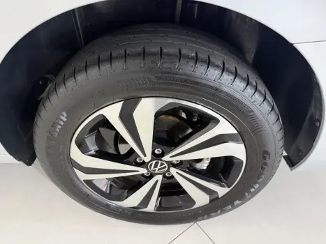 VOLKSWAGEN Virtus 1.0 4P 200 TSI FLEX COMFORTLINE AUTOMÁTICO, Foto 16