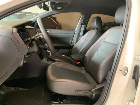 VOLKSWAGEN Virtus 1.0 4P 200 TSI FLEX HIGHLINE AUTOMÁTICO, Foto 11