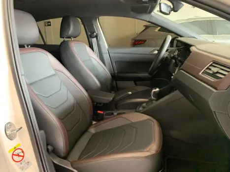 VOLKSWAGEN Virtus 1.0 4P 200 TSI FLEX HIGHLINE AUTOMÁTICO, Foto 14