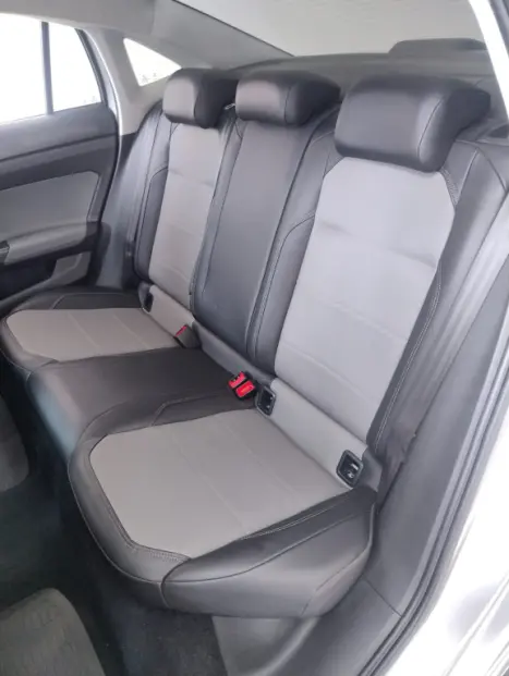 VOLKSWAGEN Virtus 1.0 4P 200 TSI FLEX HIGHLINE AUTOMÁTICO, Foto 16