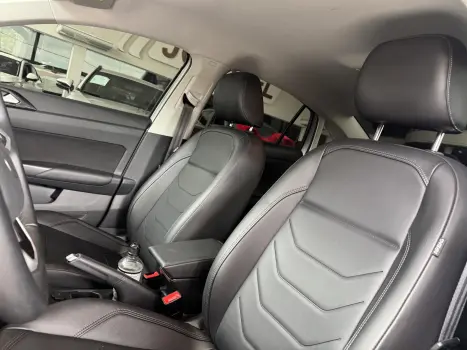 VOLKSWAGEN Virtus 1.0 4P 200 TSI FLEX COMFORTLINE AUTOMÁTICO, Foto 14