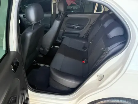 VOLKSWAGEN Voyage 1.0 4P FLEX, Foto 9