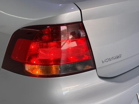 VOLKSWAGEN Voyage 1.6 4P FLEX, Foto 2