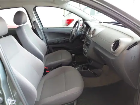 VOLKSWAGEN Voyage 1.6 4P COMFORTLINE FLEX, Foto 16