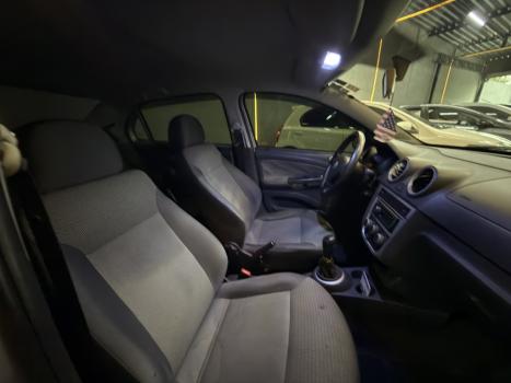 VOLKSWAGEN Voyage 1.0 4P FLEX, Foto 6