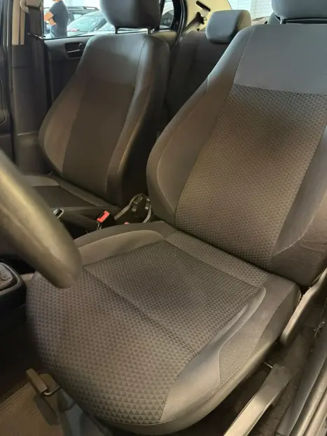 VOLKSWAGEN Voyage 1.0 4P FLEX, Foto 9