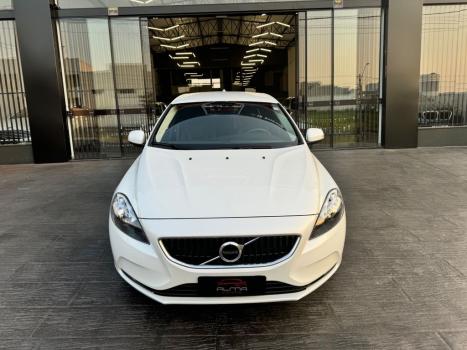 VOLVO V40 2.0 4P T4 KINETIC TURBO AUTOMÁTICO, Foto 1 VOLVO V40 2.0 4P T4 KINETIC TURBO AUTOMÁTICO, Foto 1