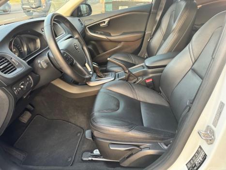 VOLVO V40 2.0 4P T4 KINETIC TURBO AUTOMÁTICO, Foto 12 VOLVO V40 2.0 4P T4 KINETIC TURBO AUTOMÁTICO, Foto 12