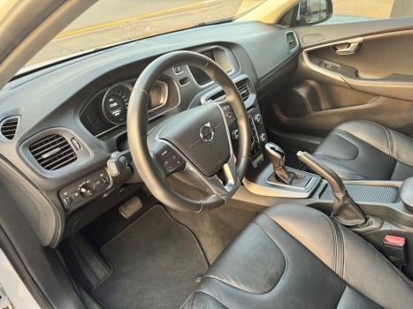 VOLVO V40 2.0 4P T4 KINETIC TURBO AUTOMÁTICO, Foto 13 VOLVO V40 2.0 4P T4 KINETIC TURBO AUTOMÁTICO, Foto 13
