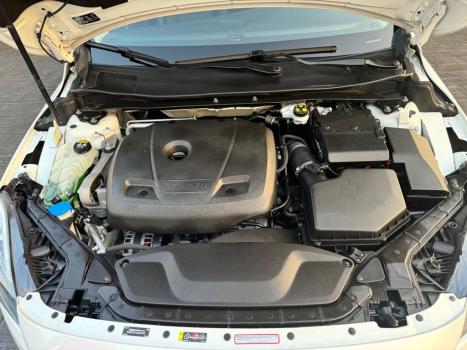 VOLVO V40 2.0 4P T4 KINETIC TURBO AUTOMÁTICO, Foto 14 VOLVO V40 2.0 4P T4 KINETIC TURBO AUTOMÁTICO, Foto 14