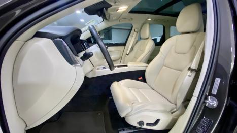 VOLVO XC60 2.0 16V 4P T8 RECHARGE HBRIDO ULTIMATE DARK AWD TURBO GEARTRONIC AUTOMTICO, Foto 6