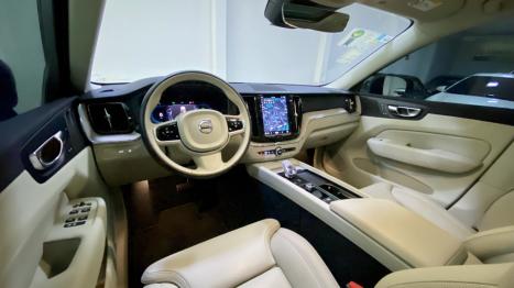 VOLVO XC60 2.0 16V 4P T8 RECHARGE HBRIDO ULTIMATE DARK AWD TURBO GEARTRONIC AUTOMTICO, Foto 9