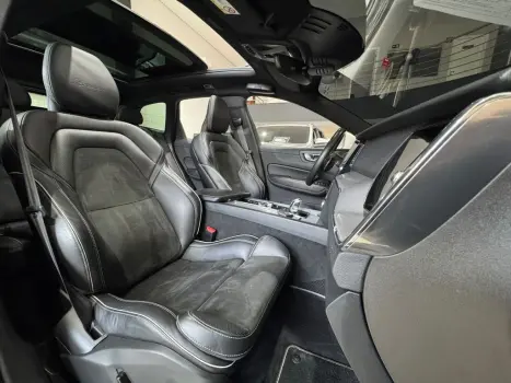 VOLVO XC60 2.0 16V 4P T8 HYBRID R-DESIGN AWD GEARTRONIC AUTOMÁTICO, Foto 15