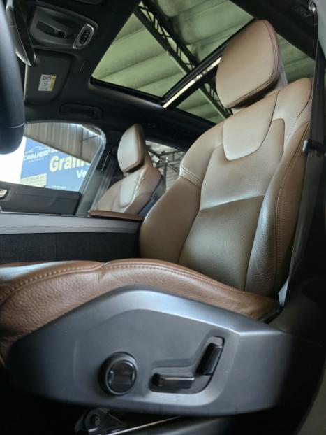 VOLVO XC60 2.0 16V 4P T8 HYBRID MOMENTUM AWD GEARTRONIC AUTOMÁTICO, Foto 4