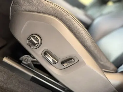 VOLVO XC60 2.0 16V 4P T8 RECHARGE HÍBRIDO PLUS AWD TURBO GEARTRONIC AUTOMÁTICO, Foto 14