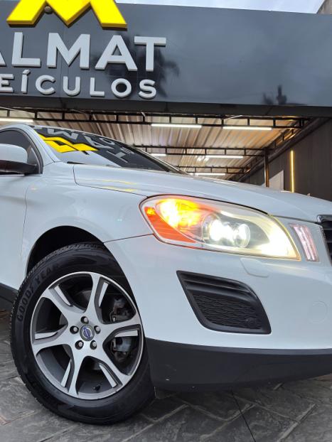 VOLVO XC60 2.0 4P COMFORT T5 TURBO AUTOMÁTICO, Foto 3