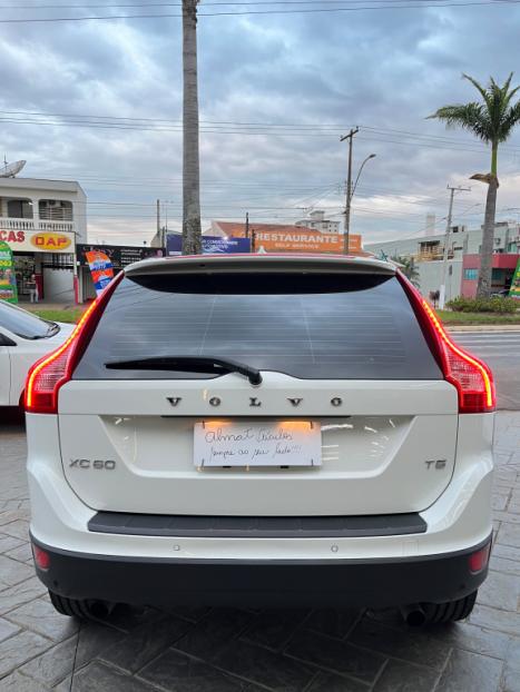VOLVO XC60 2.0 4P COMFORT T5 TURBO AUTOMÁTICO, Foto 5