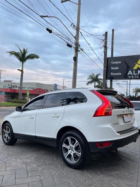 VOLVO XC60 2.0 4P COMFORT T5 TURBO AUTOMÁTICO, Foto 6