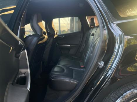 VOLVO XC60 2.0 4P T5 R DESIGN TURBO AUTOMÁTICO, Foto 15