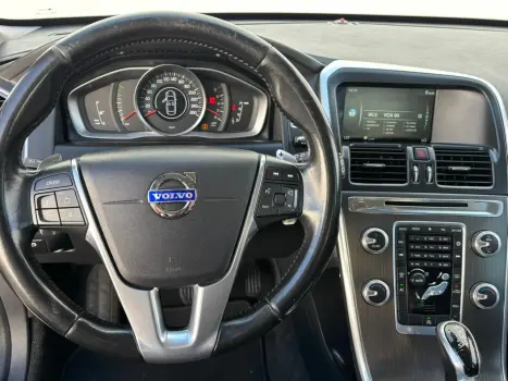VOLVO XC60 2.0 T5 4P KINETIC DRIVE-E AUTOM�TICO, Foto 4