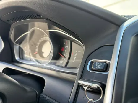 VOLVO XC60 2.0 T5 4P KINETIC DRIVE-E AUTOM�TICO, Foto 7