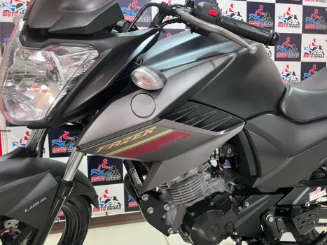 YAMAHA Fazer YS 150 SED, Foto 5