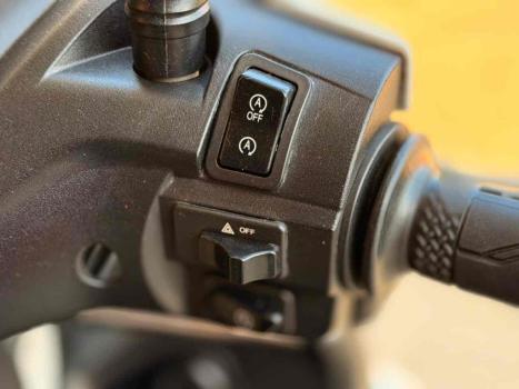 YAMAHA Fluo 125 , Foto 7