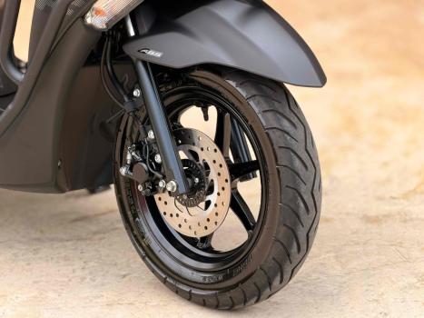 YAMAHA Fluo 125 ABS, Foto 5