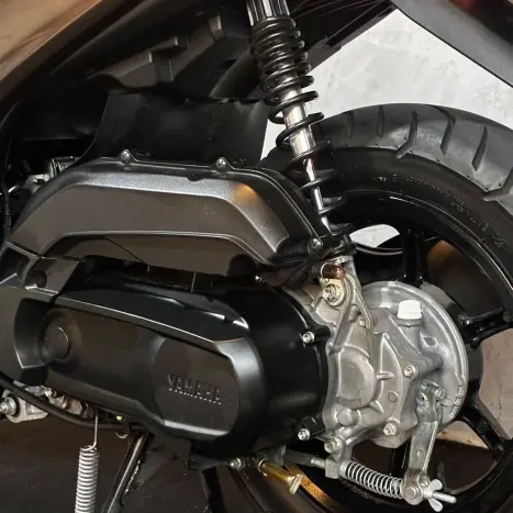 YAMAHA Fluo 125 ABS, Foto 10