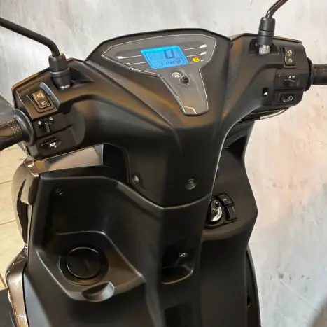 YAMAHA Fluo 125 ABS, Foto 11