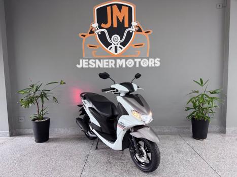 YAMAHA Fluo 125 ABS, Foto 1