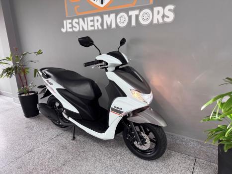 YAMAHA Fluo 125 ABS, Foto 3