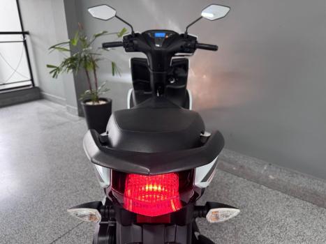 YAMAHA Fluo 125 ABS, Foto 6