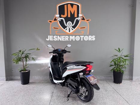 YAMAHA Fluo 125 ABS, Foto 11