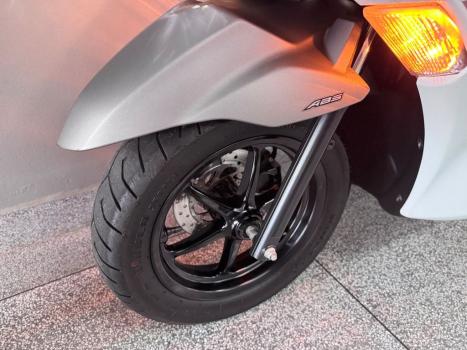YAMAHA Fluo 125 ABS, Foto 14