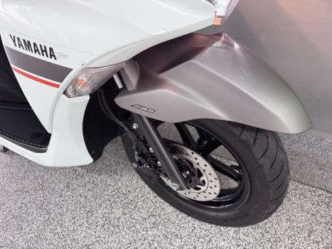 YAMAHA Fluo 125 ABS, Foto 16