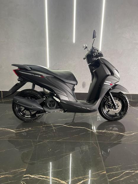 YAMAHA Fluo 125 ABS, Foto 2