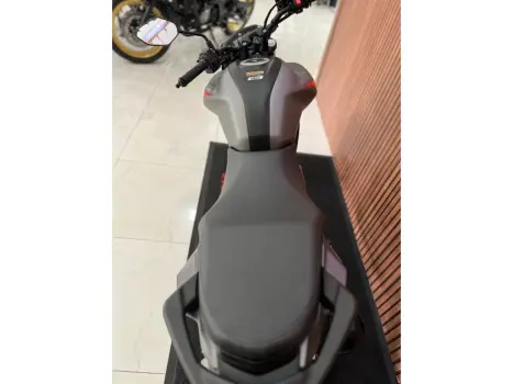 YAMAHA FZ 15 Fazer , Foto 10