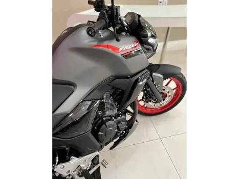 YAMAHA FZ 15 Fazer , Foto 15