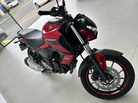 YAMAHA FZ 15 Fazer ABS, Foto 5