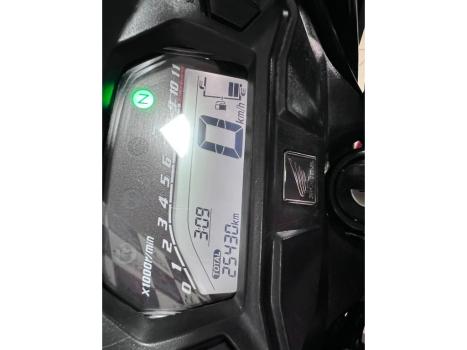 YAMAHA FZ 15 Fazer ABS, Foto 4