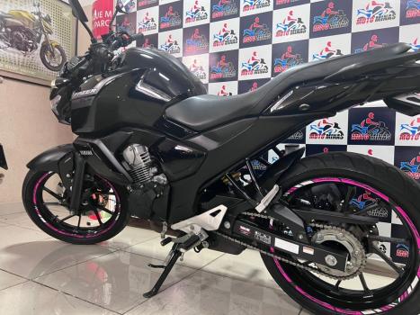 YAMAHA FZ 15 Fazer ABS, Foto 5
