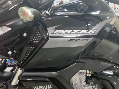 YAMAHA FZ 15 Fazer ABS, Foto 6