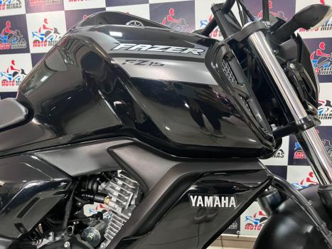 YAMAHA FZ 15 Fazer ABS, Foto 10